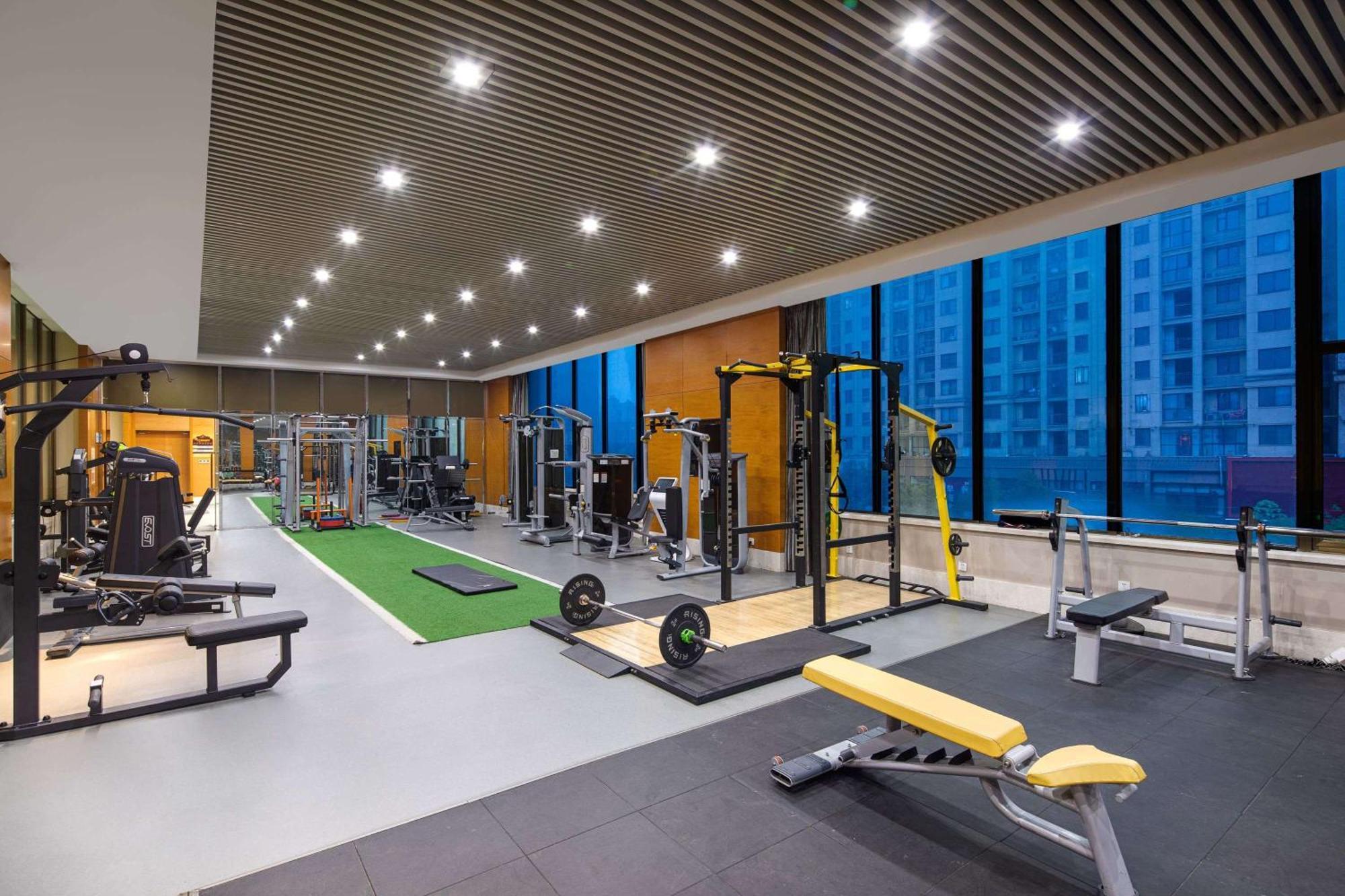 Wyndham Xinyang Downtown Hotel Exterior photo